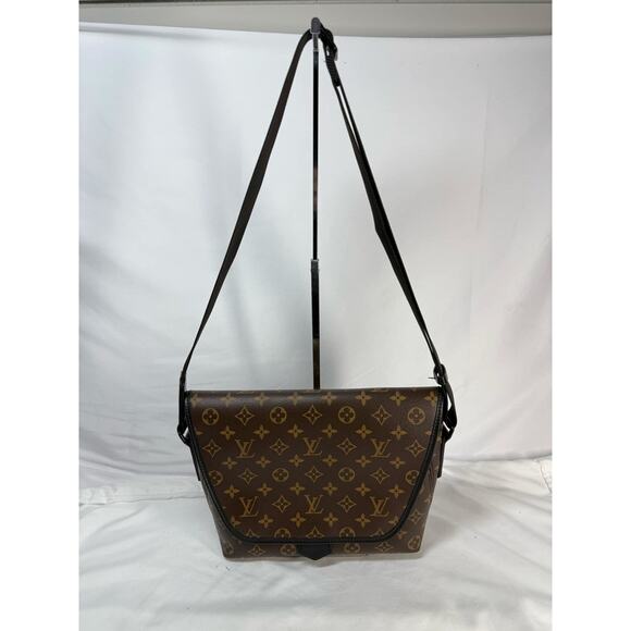 Louis Vuitton Magnetic Messenger Bag Macassar Monogram Canvas 347728 - Picture 1 of 15